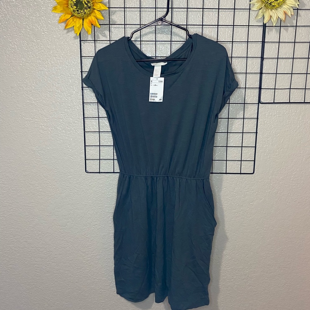 NEW & TAGS H&M forest green dress with pockets